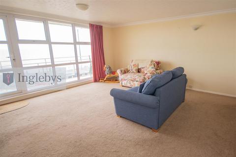 2 bedroom apartment for sale, Langbaurgh Court, Marine Parade, Saltburn-By-The-Sea