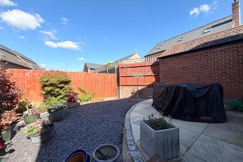 17 Badgers Way, Bishopton, Stratford-upon-avon, CV37 0UJ