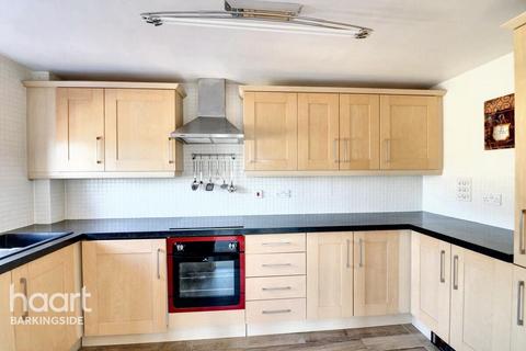 2 bedroom apartment for sale, Stoneleigh Road, Clayhall