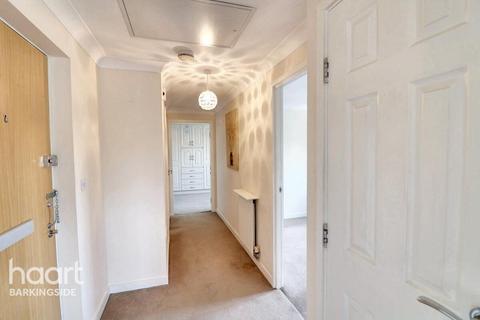 2 bedroom apartment for sale, Stoneleigh Road, Clayhall