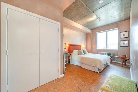 2 bedroom flat for sale, Bard Road, London W10