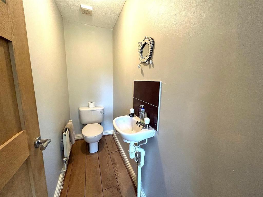 Downstairs WC.jpg