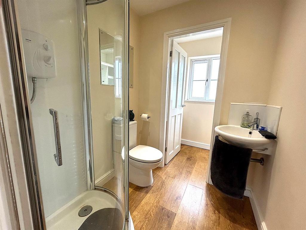 Shower Room.jpg