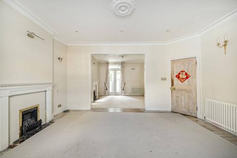 Woolneigh Street, Fulham, London, SW6