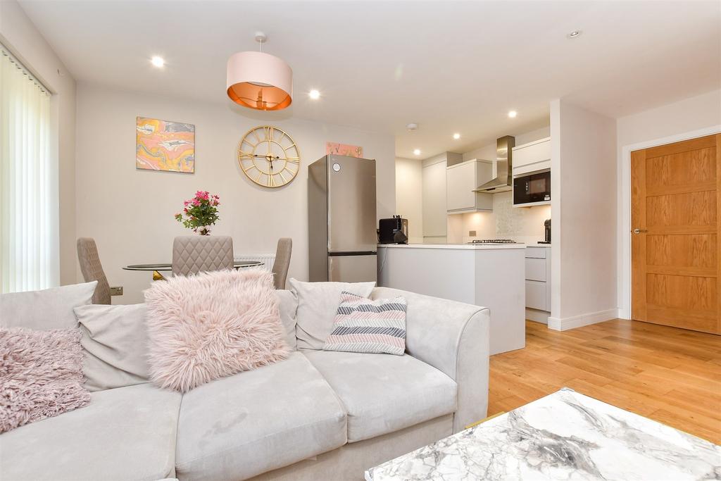 Kitchen / Living Room