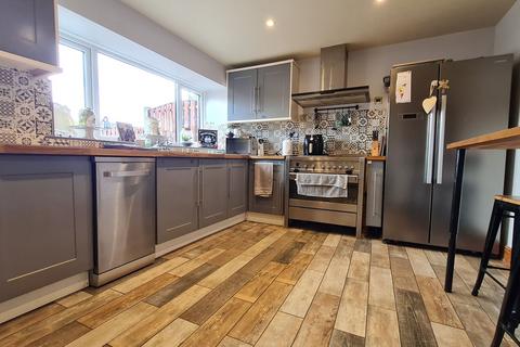 3 bedroom terraced house for sale, Morehall View, Wharncliffe Side, S35