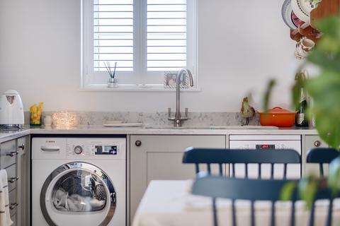 2 bedroom flat for sale, Catteshall Lane, Surrey GU7
