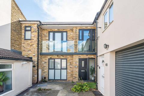 undefined, Birkbeck Road, Beckenham, BR3