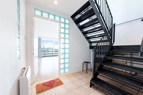 2 bedroom penthouse to rent, Arnhem Place, London, E14