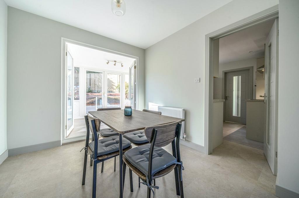 1361272-8-68dbe6d...