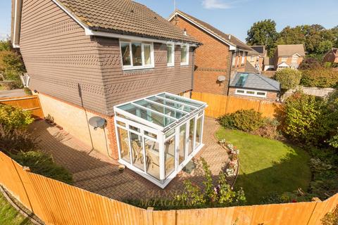 undefined, Lyric Close, Crawley RH10