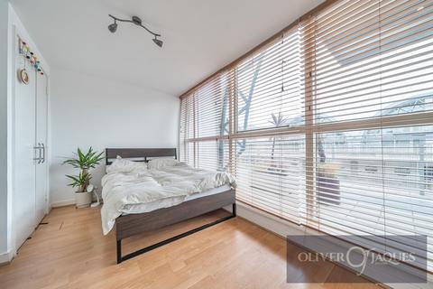 3 bedroom flat for sale, Sweden Gate, Baltic Quay, SE16