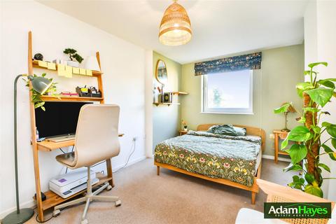 undefined, Lankaster Gardens, London N2