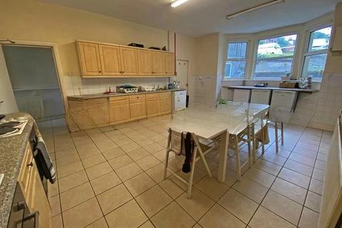 9 bedroom terraced house to rent, Belle Vue Road, Leeds LS3