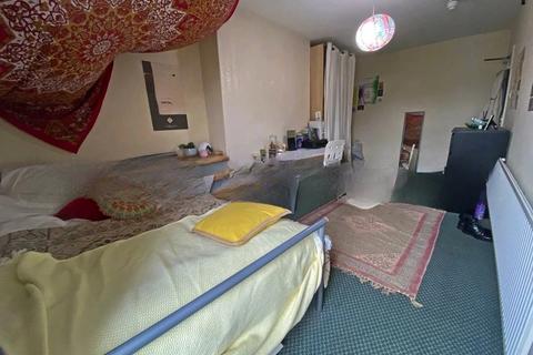 9 bedroom terraced house to rent, Belle Vue Road, Leeds LS3