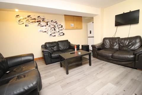 7 bedroom terraced house to rent, Kensington Terrace, Leeds LS6