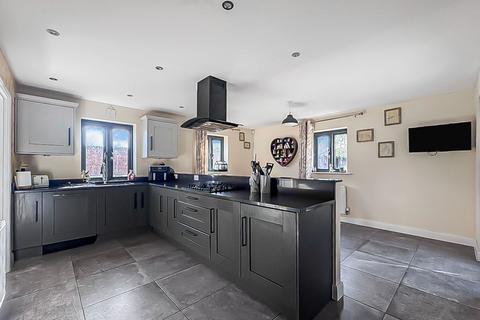 undefined, Ladywell Close, Gloucester GL2
