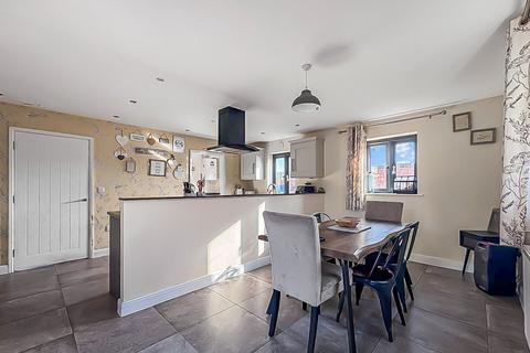 undefined, Ladywell Close, Gloucester GL2
