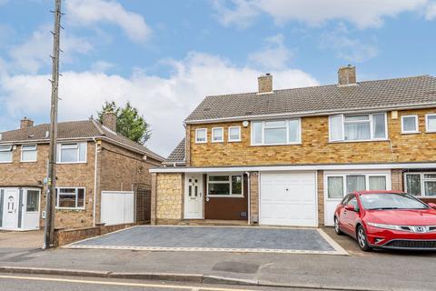 undefined, Beaconsfield, Luton
