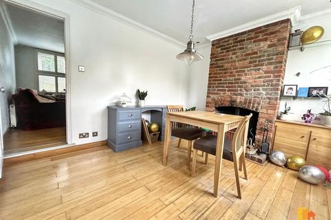2 bedroom semi-detached house for sale, Bois Moor Road, Chesham, HP5