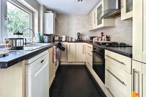 2 bedroom semi-detached house for sale, Bois Moor Road, Chesham, HP5