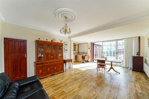 3 bedroom terraced house for sale, Higham Station Avenue, London E4