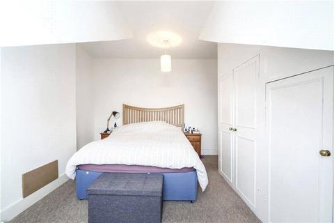 1 bedroom apartment for sale, Warbeck Road, Shepherds Bush, London, W12