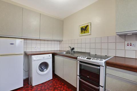 2 bedroom flat for sale, Allendale Close, London, SE5