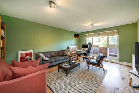 2 bedroom flat for sale, Lissenden Gardens, London NW5