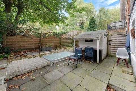 1 bedroom flat for sale, Fellows Road, London NW3