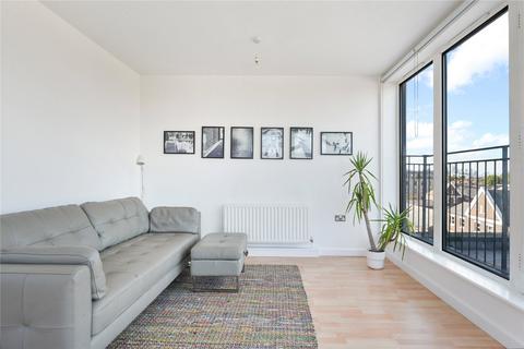 2 bedroom apartment to rent, Bartlett Mews, London, E14