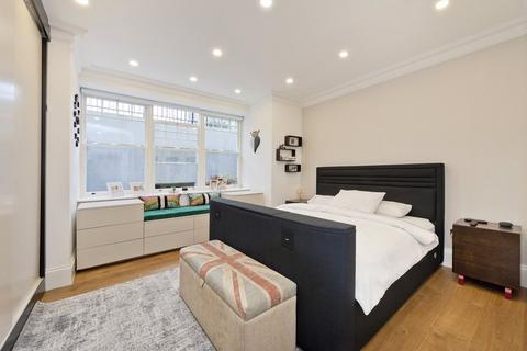 3 bedroom apartment for sale, Shepherds Hill, Highgate