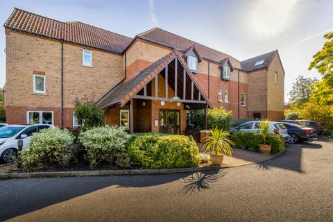 1 bedroom flat for sale, Swallows Court, Pool Close, Spalding, Lincolnshire, PE11