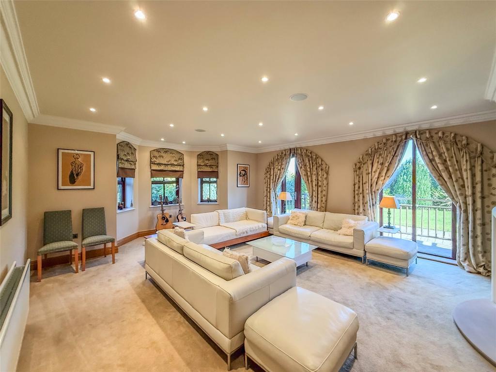 Formal Lounge
