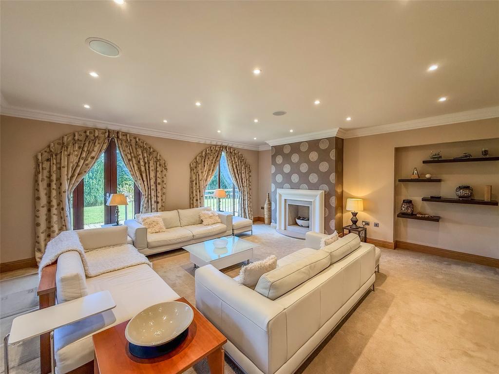 Formal Lounge