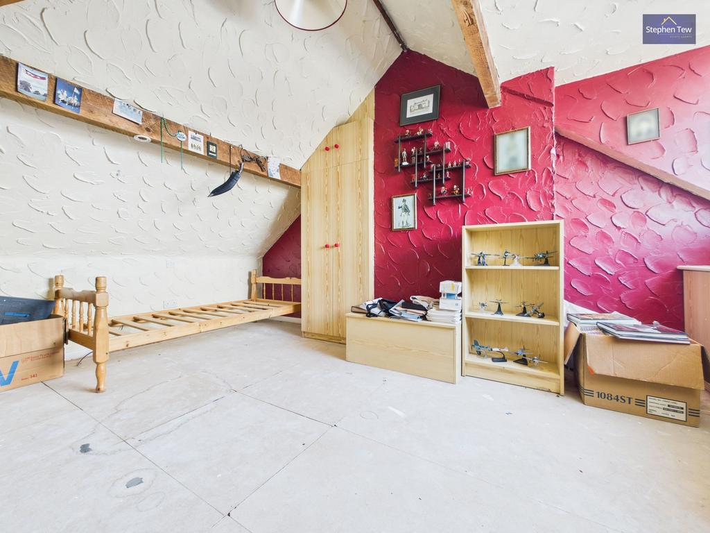 Loft/Bedroom 4