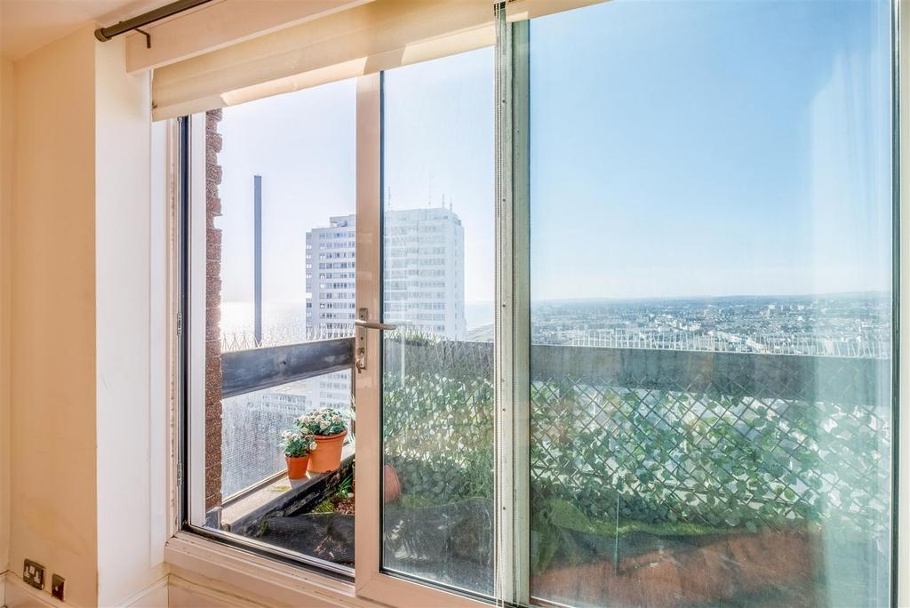 65 Chartwell Court 25.jpg