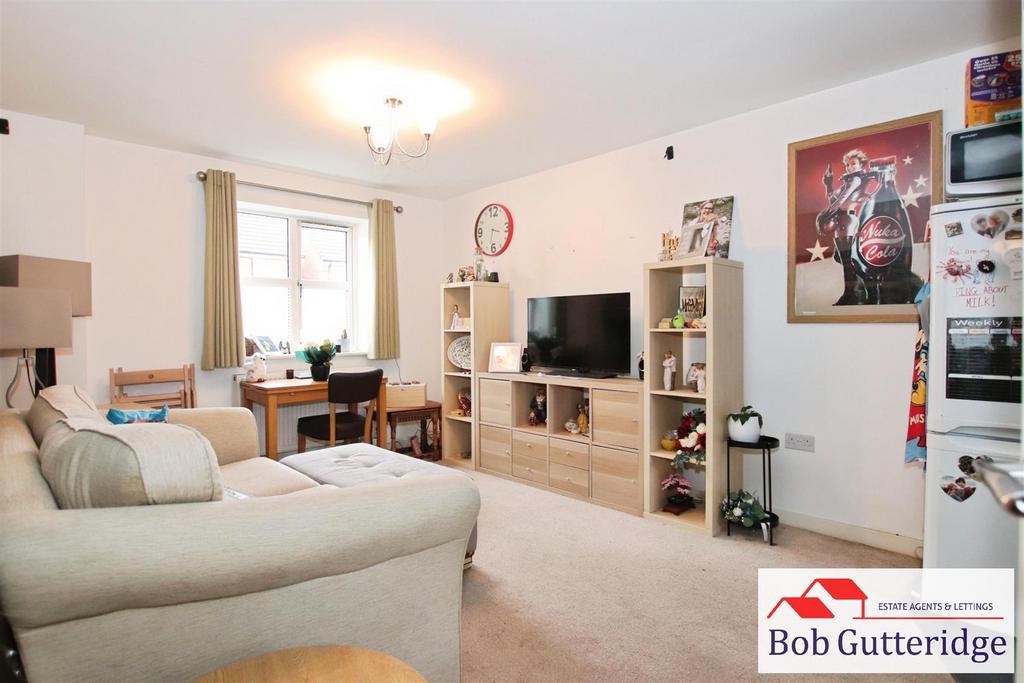 Open plan fitted kitchen / lounge diner