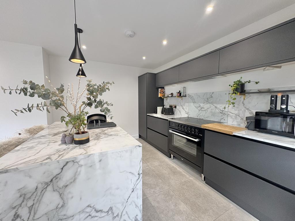 Kitchen / Dining Room
