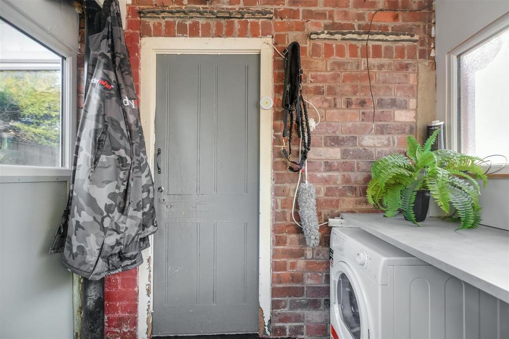 Utility Room 2.jpeg