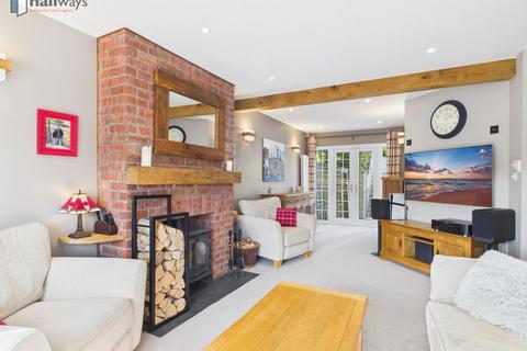 3 bedroom semi-detached house for sale, Sanderstead CR2