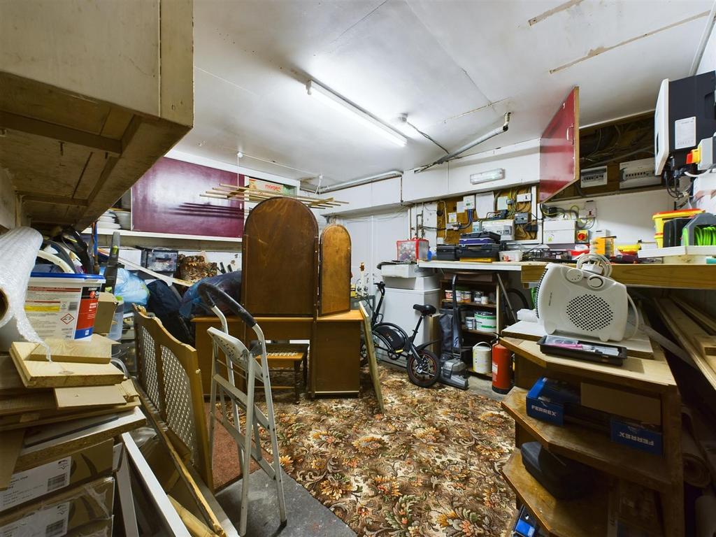 CAM03055 G0-PR0180-STILL025.jpg