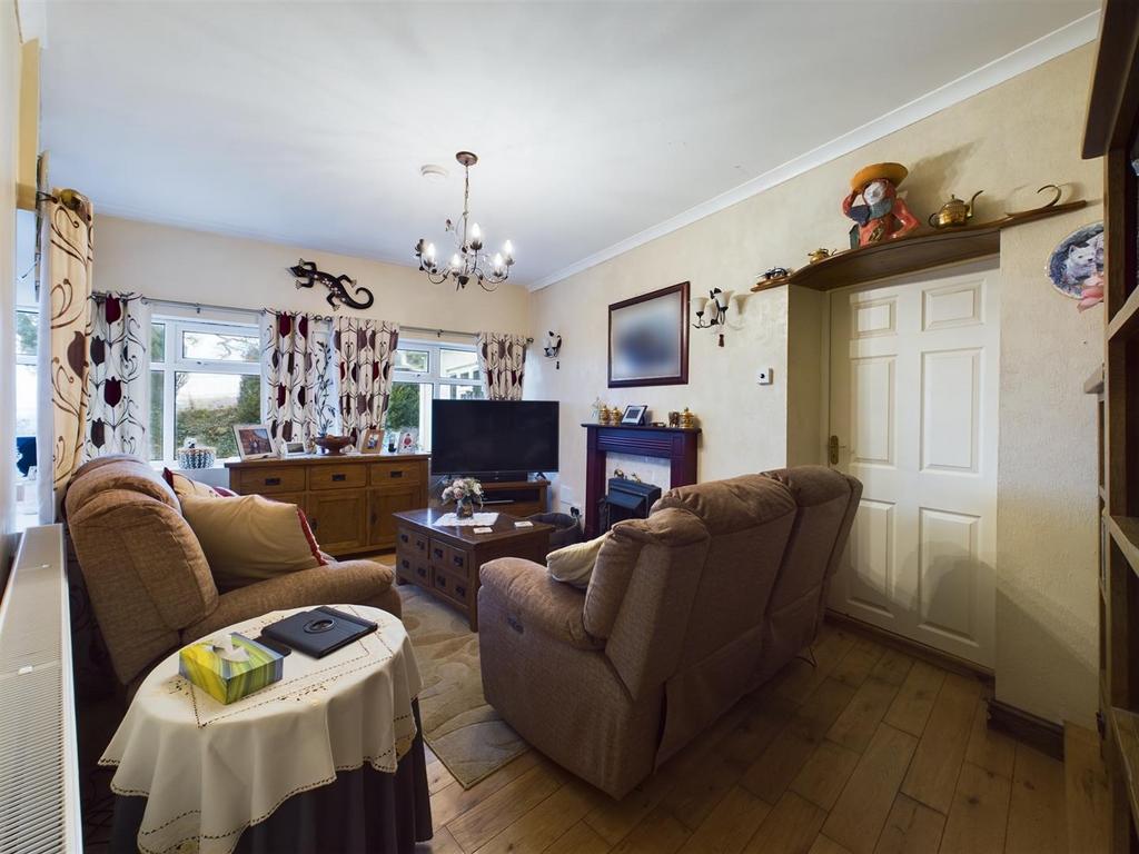 CAM03055 G0-PR0180-STILL039.jpg