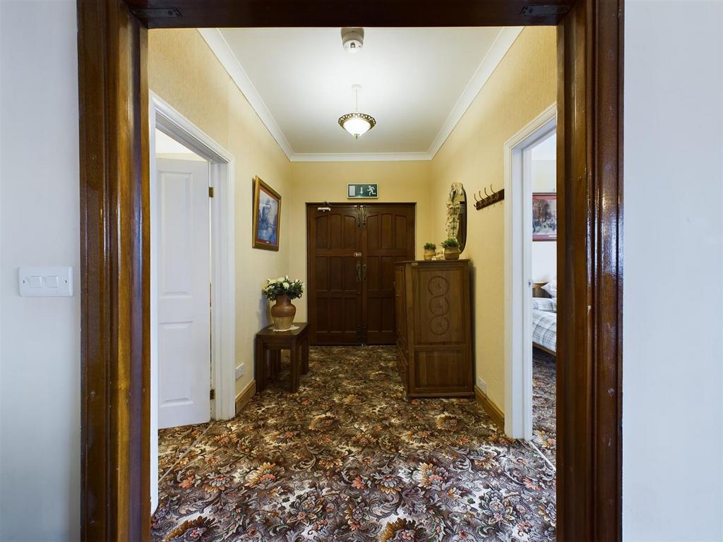 CAM03055 G0-PR0180-STILL006.jpg