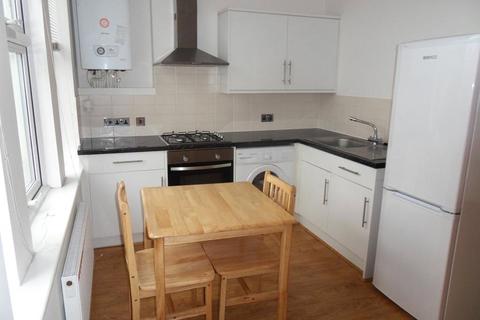 1 bedroom flat for sale, Brownhill Road, Catford, London, SE6
