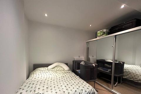 1 bedroom flat for sale, Brownhill Road, Catford, London, SE6