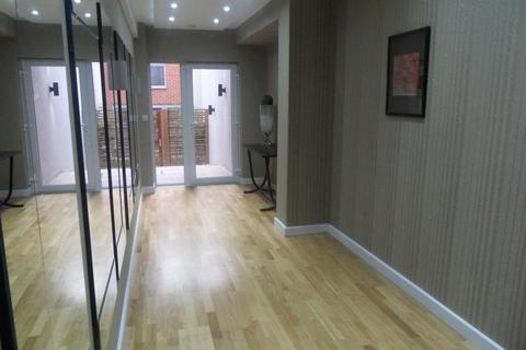 1 bedroom flat for sale, Brownhill Road, Catford, London, SE6