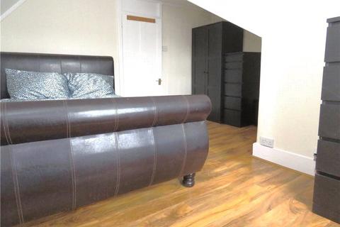 1 bedroom in a house share to rent, Vicars Hill, London, SE13