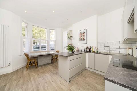 1 bedroom flat for sale, Gascony Avenue, London NW6