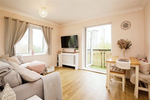 2 bedroom apartment for sale, Grangemoor Court, Caerdydd